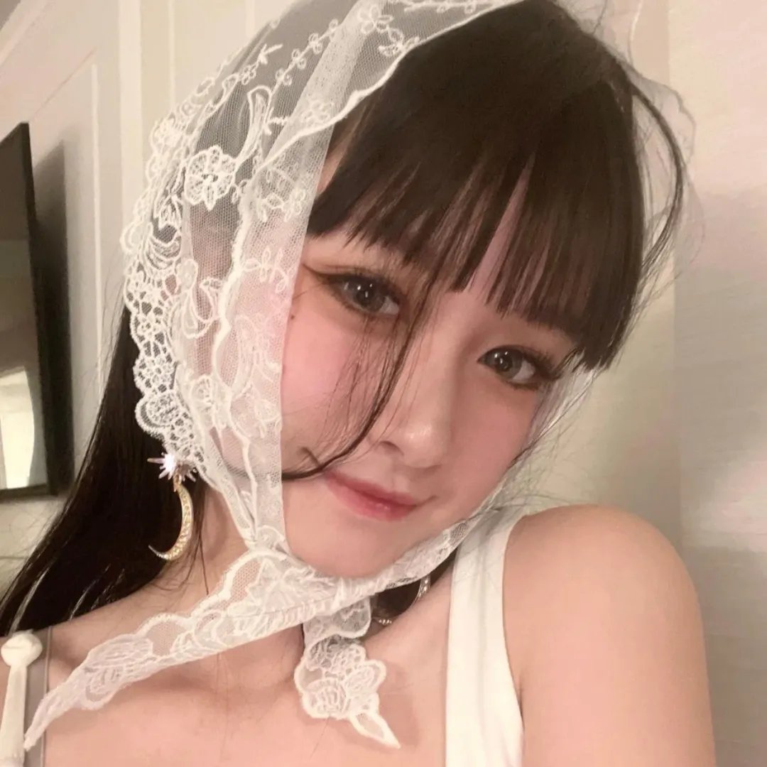 雏燕嬉春